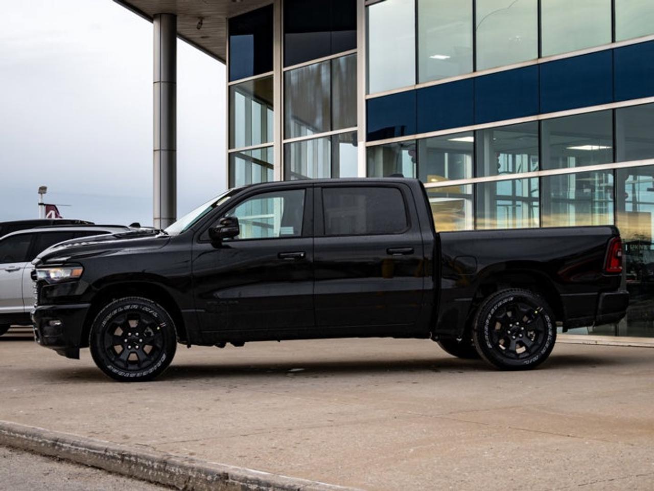 2026 RAM 1500 SPORT Photo4