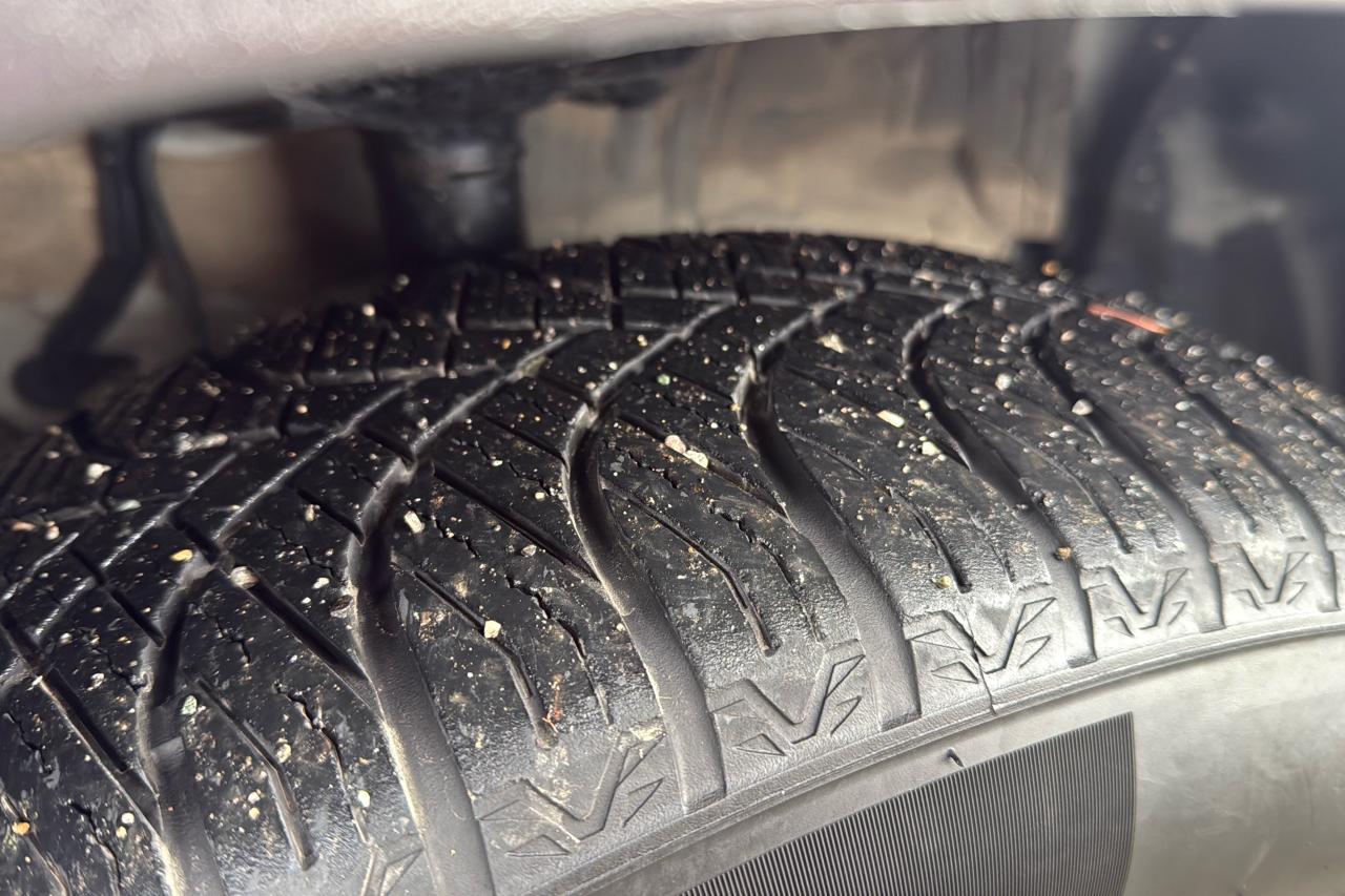 2024 Toyota Corolla Cross LE Photo