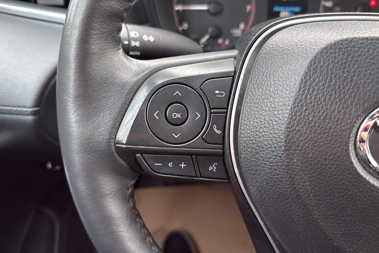 2024 Toyota Corolla Cross LE Photo