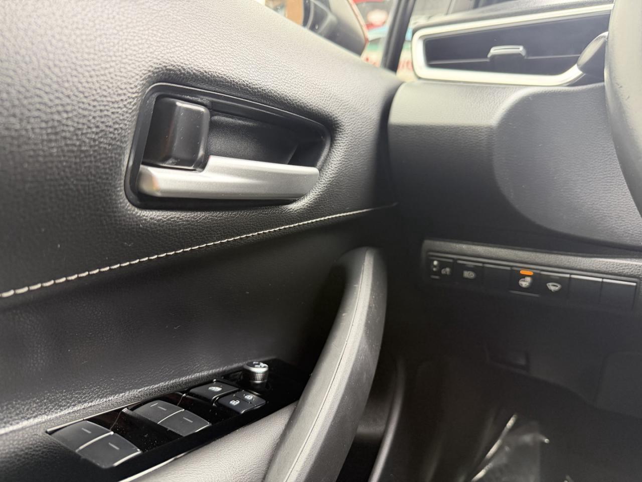 2019 Toyota Corolla Hatchback CVT Photo