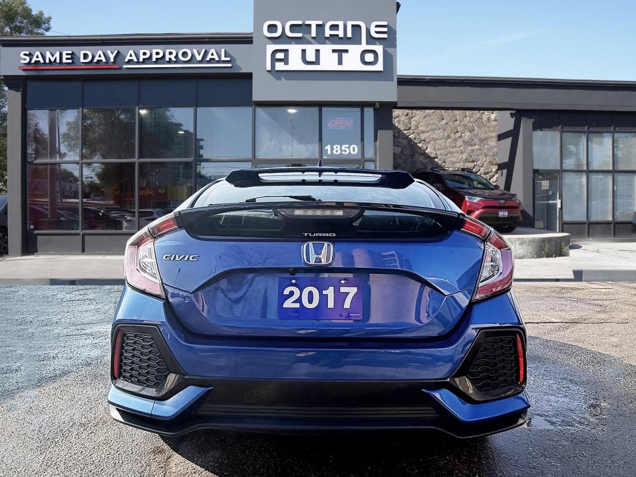 2017 Honda Civic Hatchback LX CVT Photo4