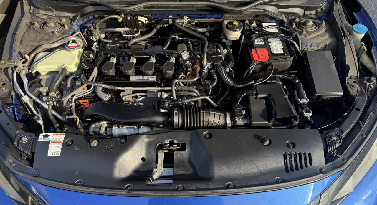 2017 Honda Civic Hatchback LX CVT Photo