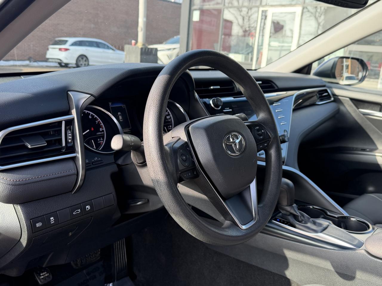 2018 Toyota Camry LE Photo