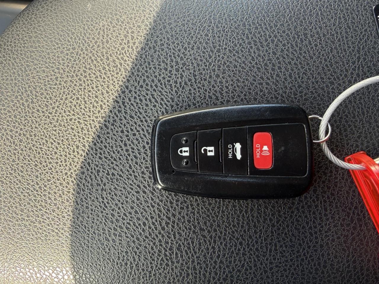 2018 Toyota Camry LE Photo