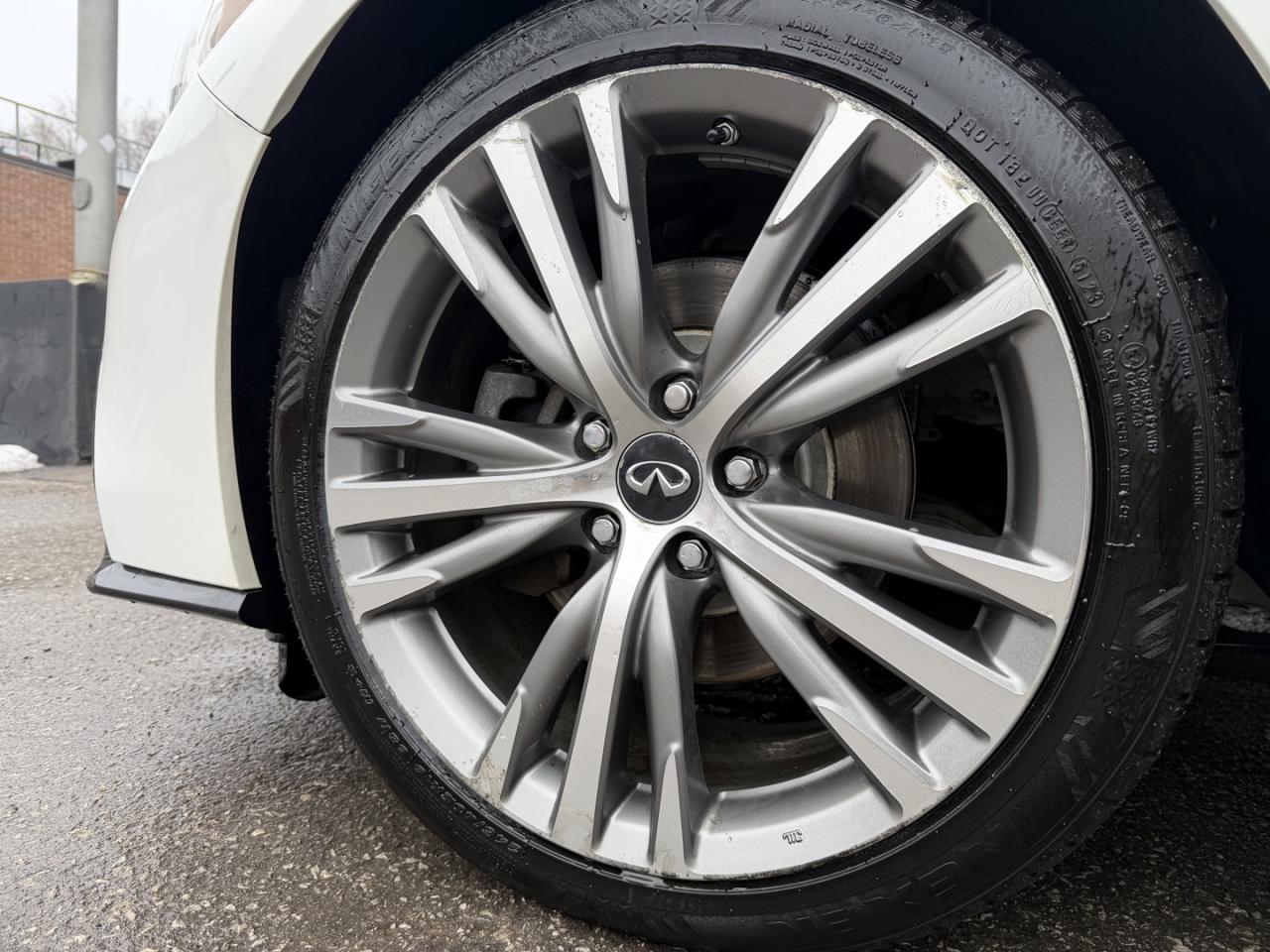 2018 Infiniti Q50 3.0t Signature Edition AWD Photo