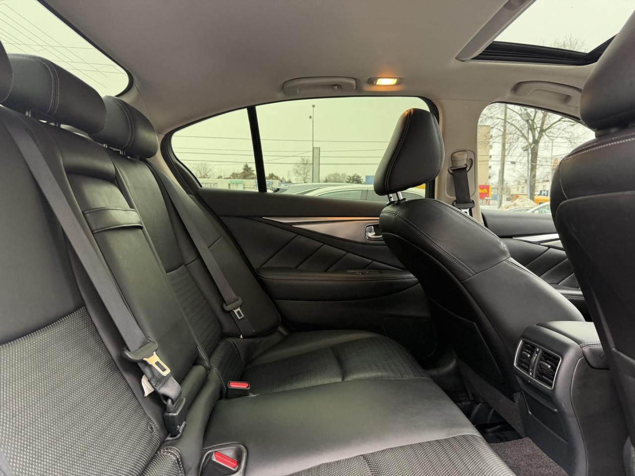 2018 Infiniti Q50 3.0t Signature Edition AWD Photo