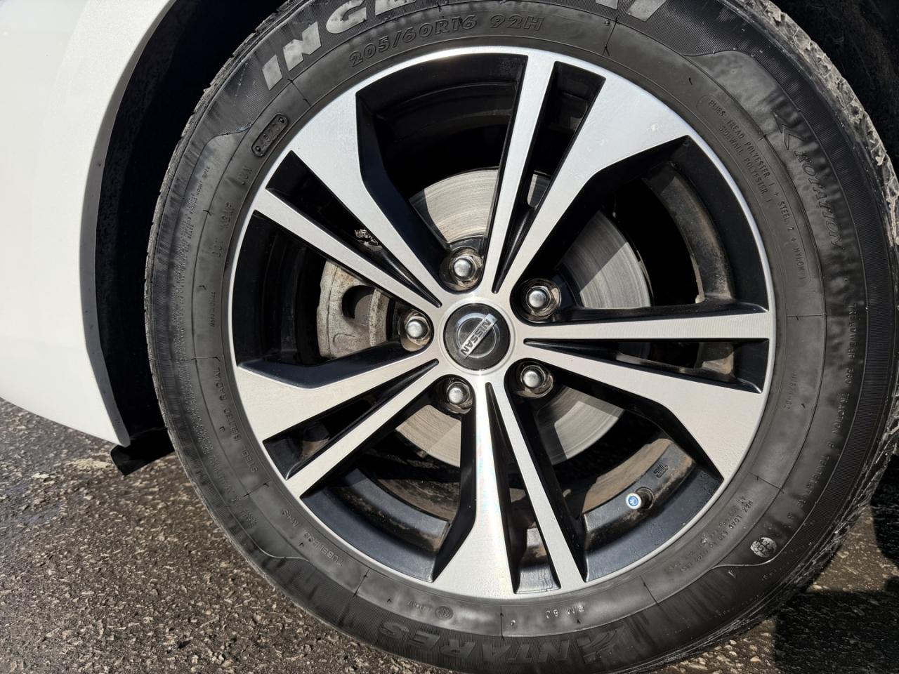 2020 Nissan Sentra SV Photo