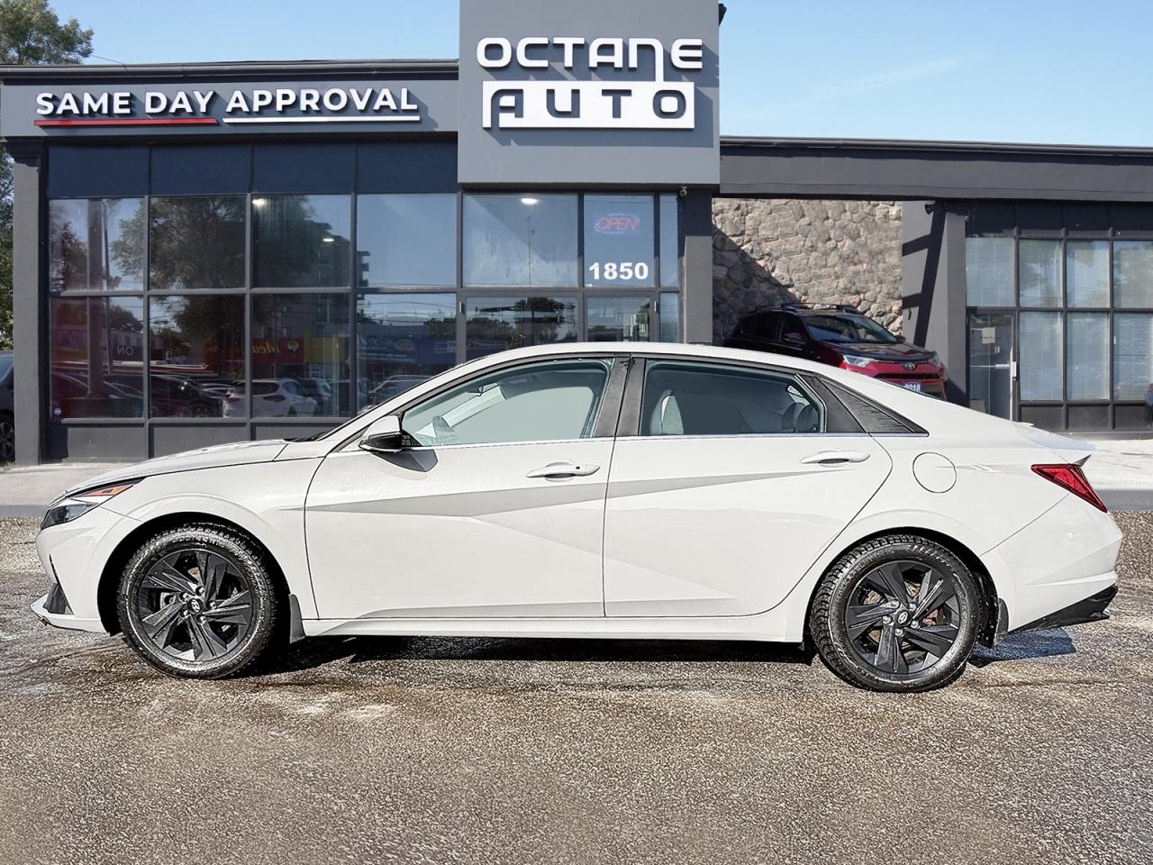 2022 Hyundai Elantra Hybrid Ultimate DCT w/Two-Tone Interior Photo