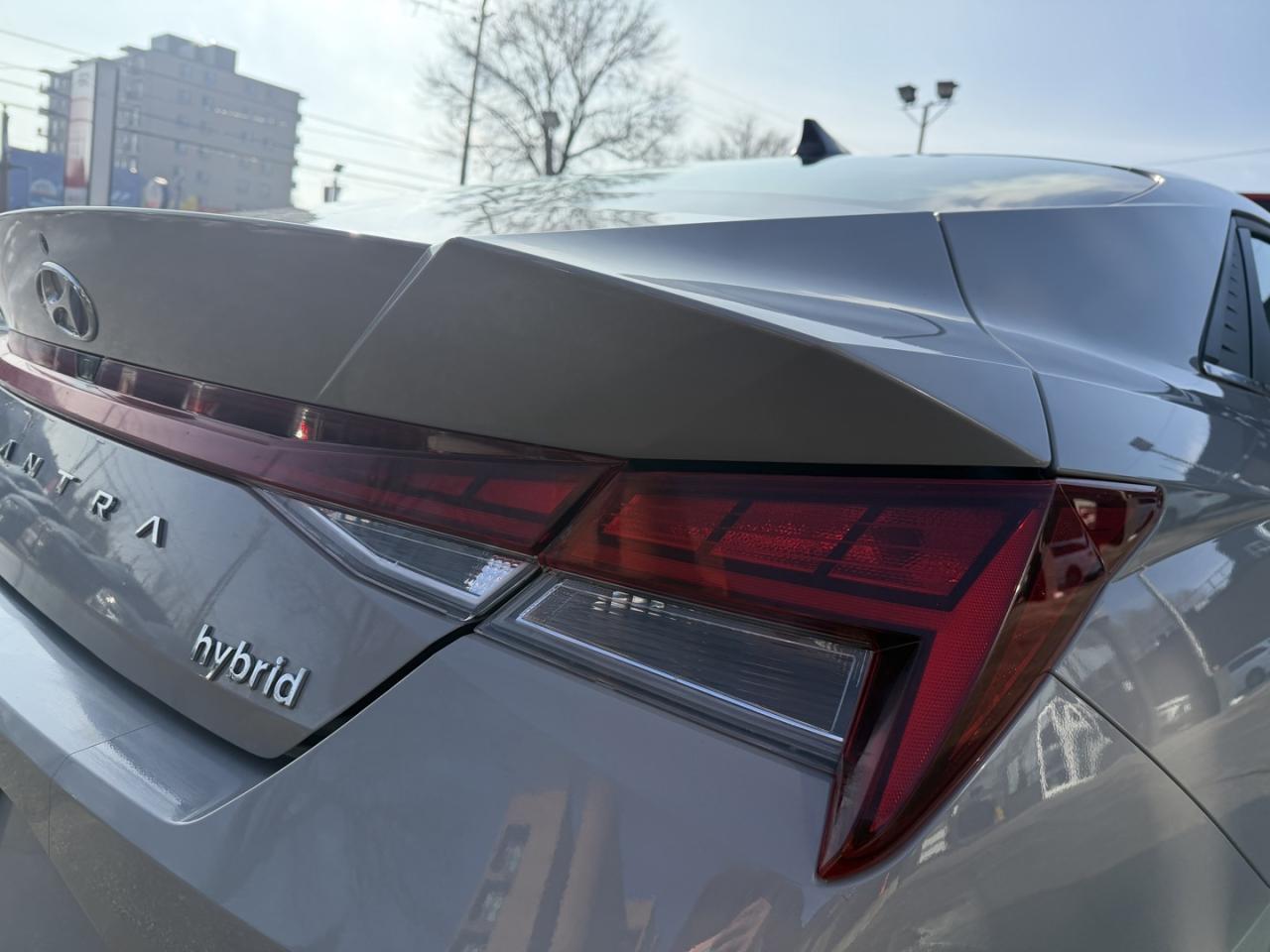 2022 Hyundai Elantra Hybrid Ultimate DCT w/Two-Tone Interior Photo