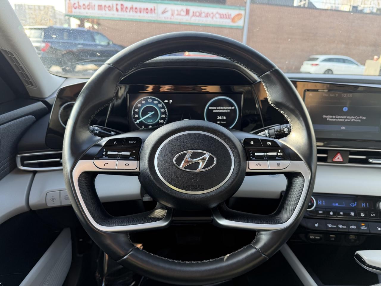 2022 Hyundai Elantra Hybrid Ultimate DCT w/Two-Tone Interior Photo