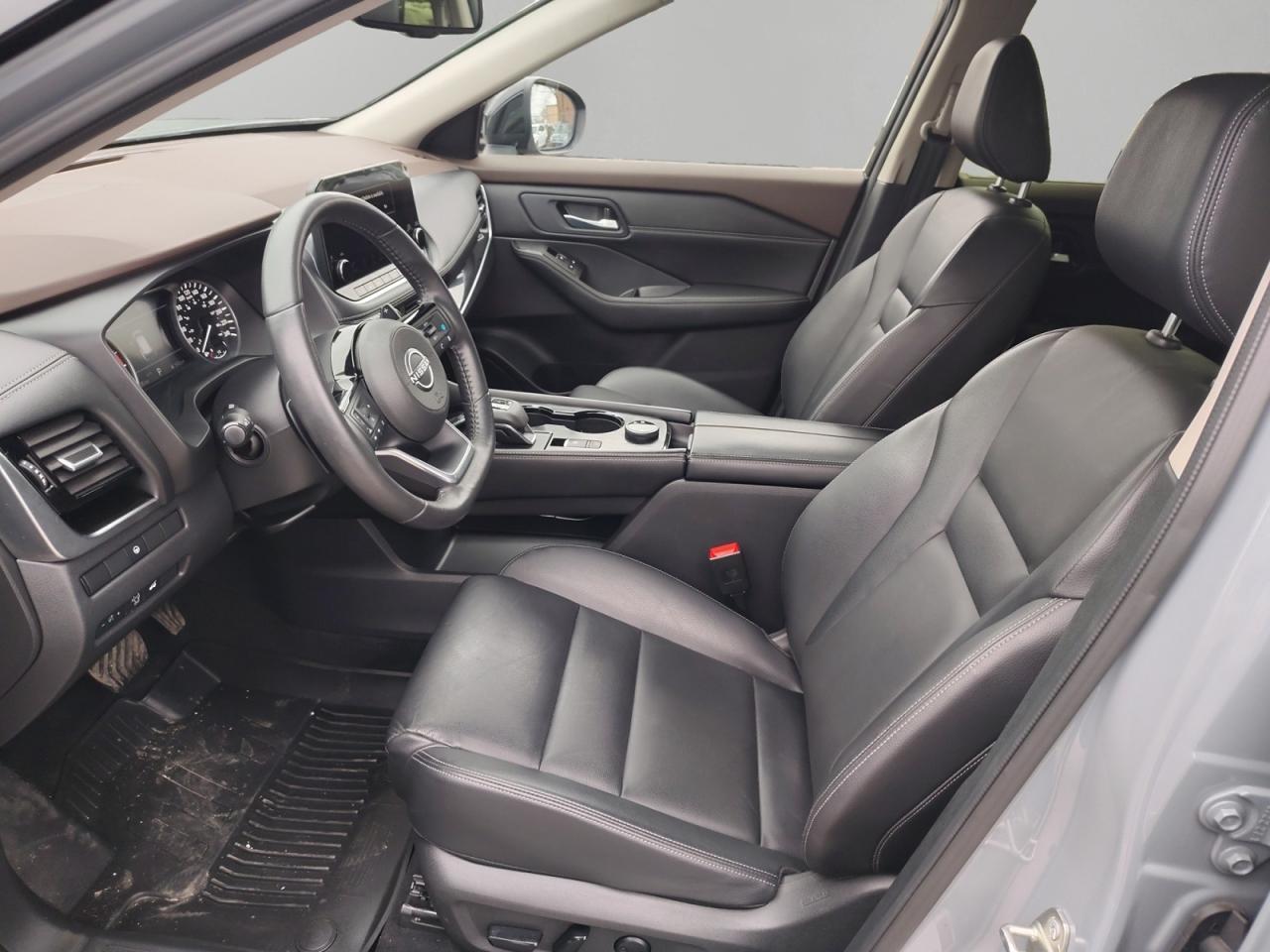 2023 Nissan Rogue SL Photo