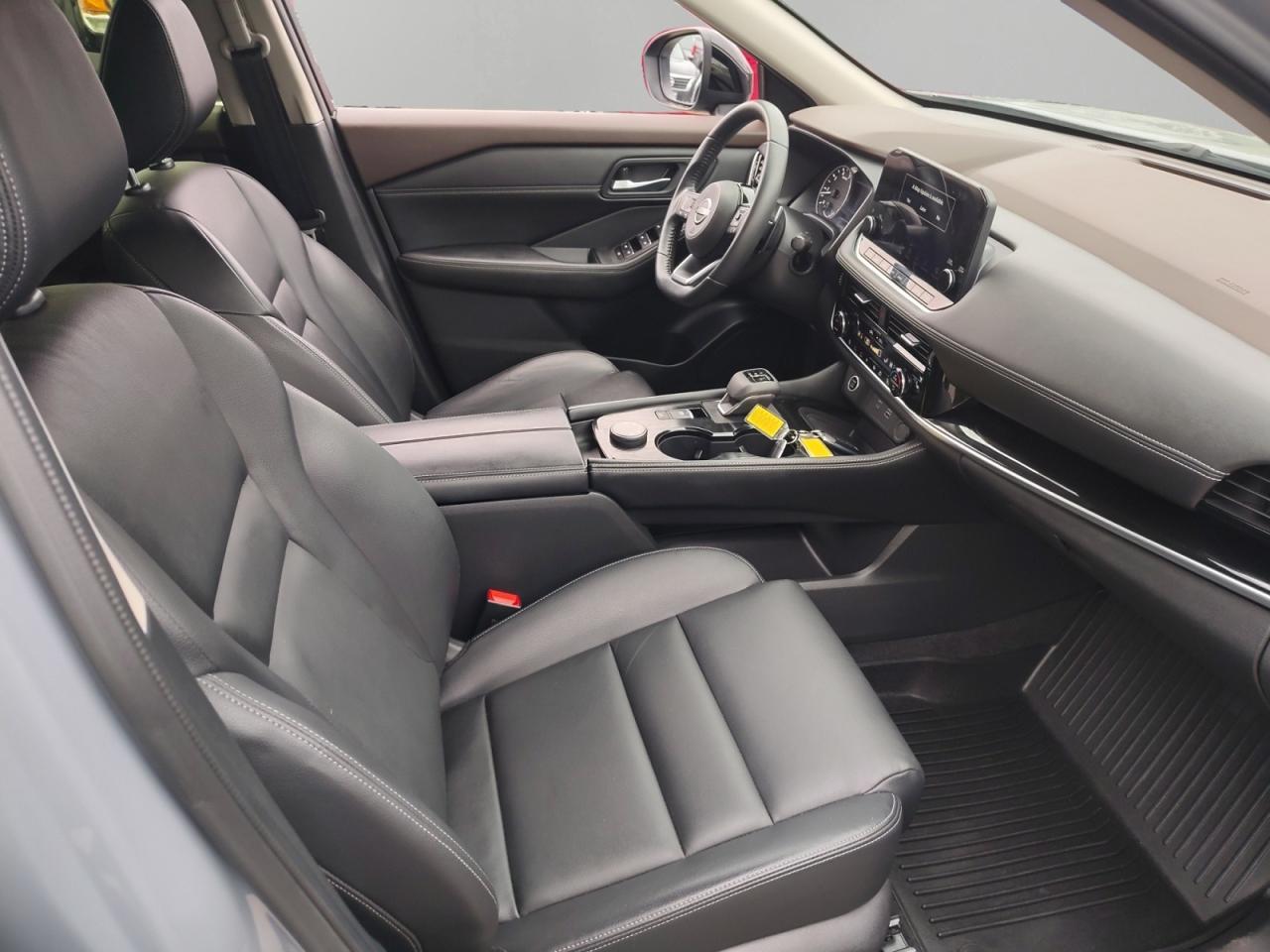 2023 Nissan Rogue SL Photo