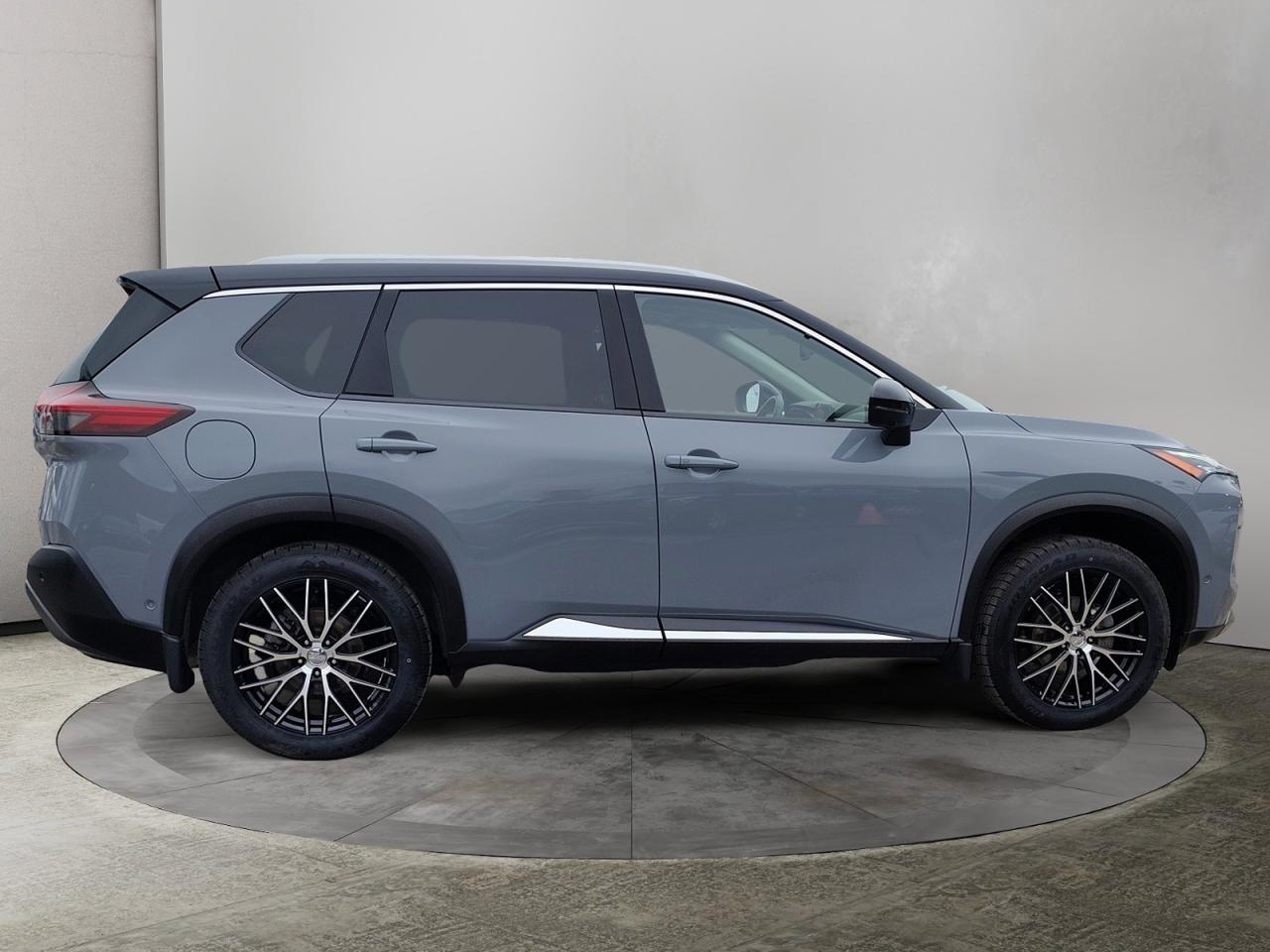 2023 Nissan Rogue SL Photo