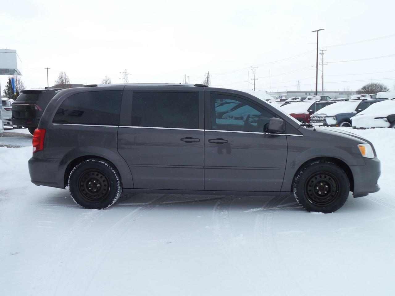 2015 Dodge Grand Caravan SXT, PREMIUM, LEATHER, REAR DVD, AS TRADED! Photo3