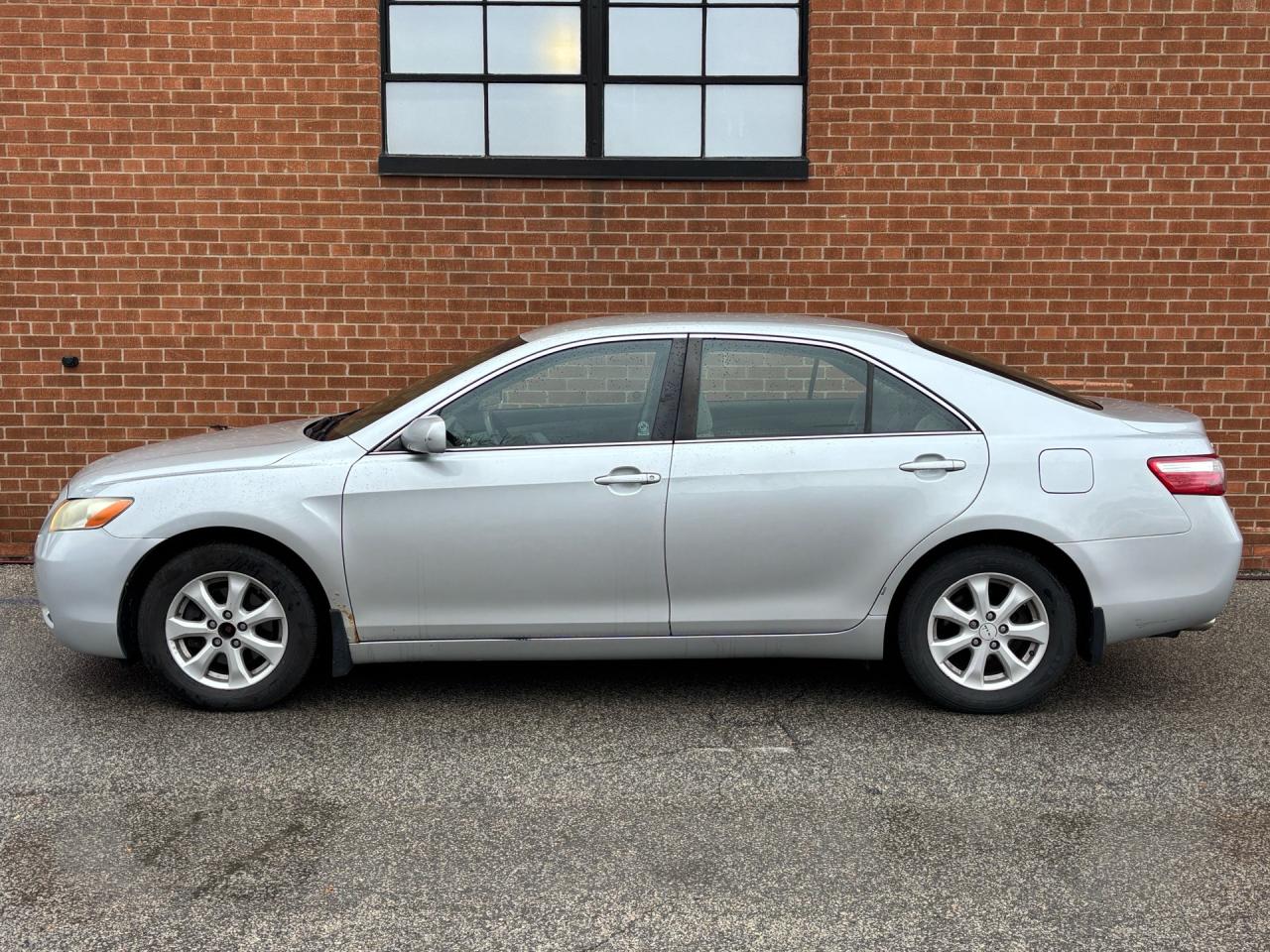 2007 Toyota Camry 4dr Sdn V6 Auto LE Photo2