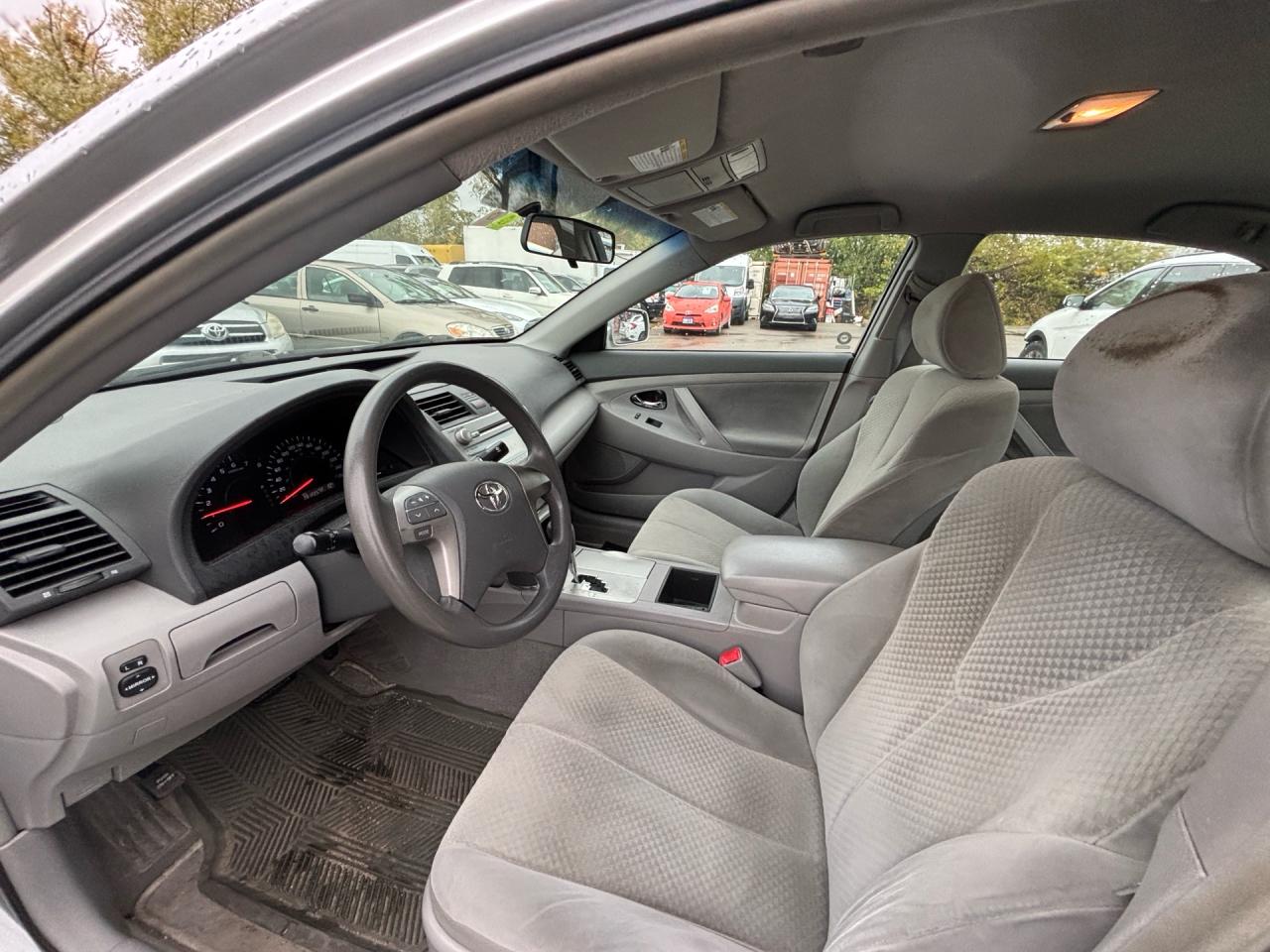 2007 Toyota Camry 4dr Sdn V6 Auto LE Photo