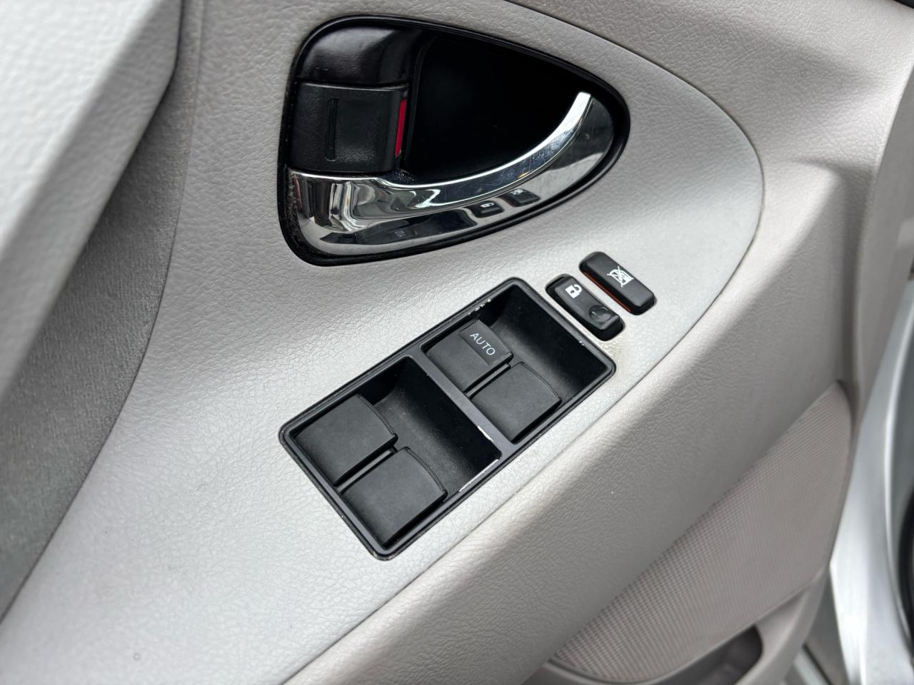 2007 Toyota Camry 4dr Sdn V6 Auto LE Photo