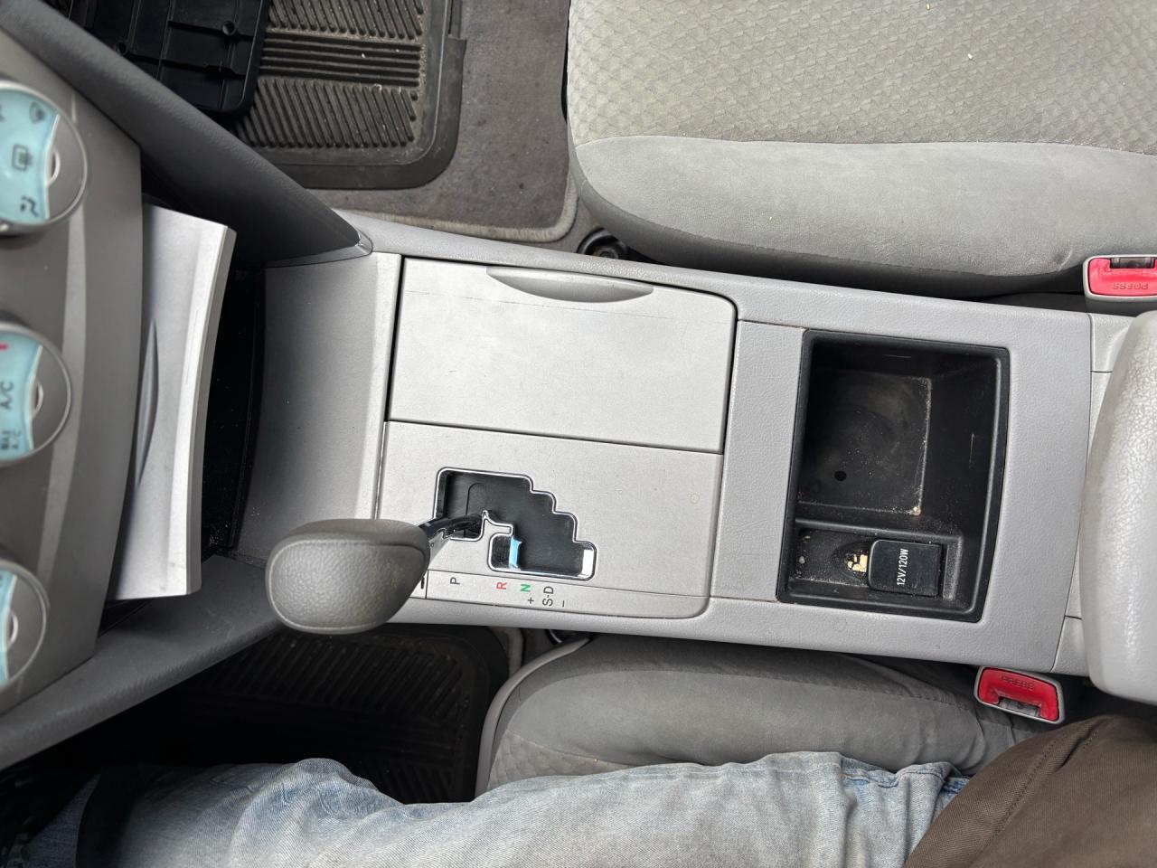 2007 Toyota Camry 4dr Sdn V6 Auto LE Photo