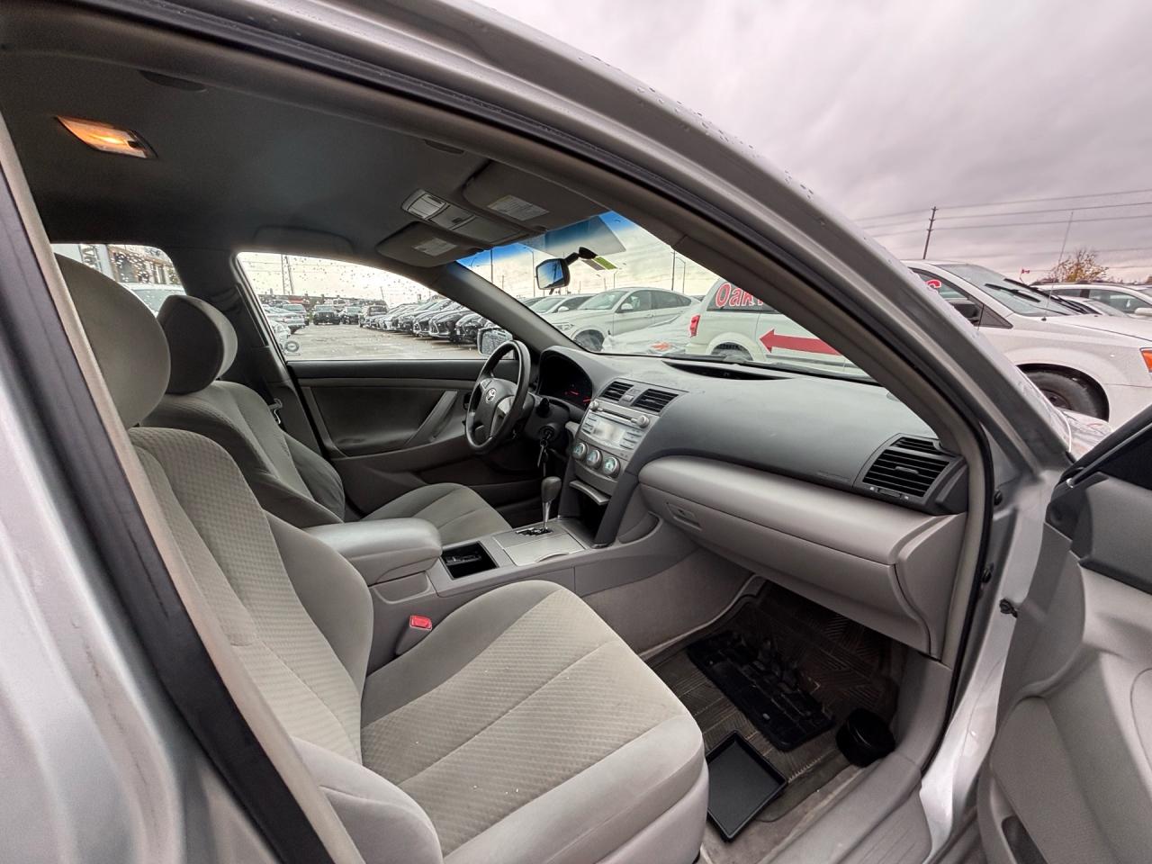 2007 Toyota Camry 4dr Sdn V6 Auto LE Photo