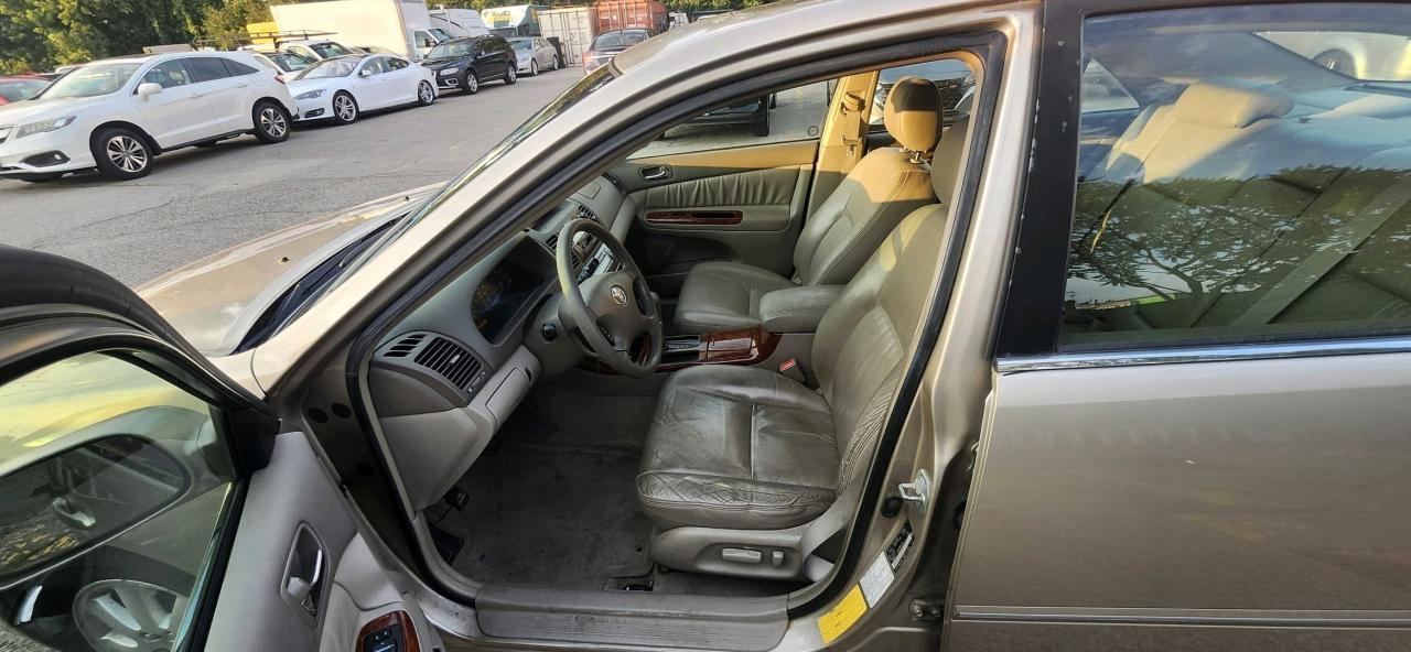 2003 Toyota Camry XLE V6 Auto Leather Roof Alloys Photo
