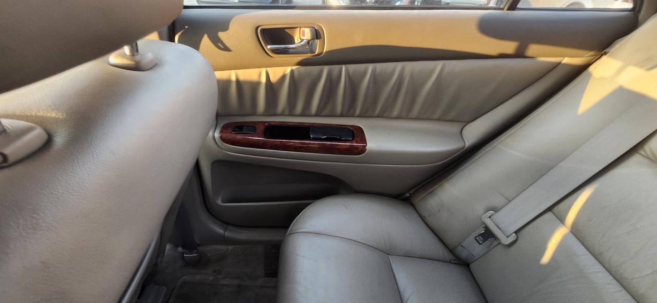 2003 Toyota Camry XLE V6 Auto Leather Roof Alloys Photo