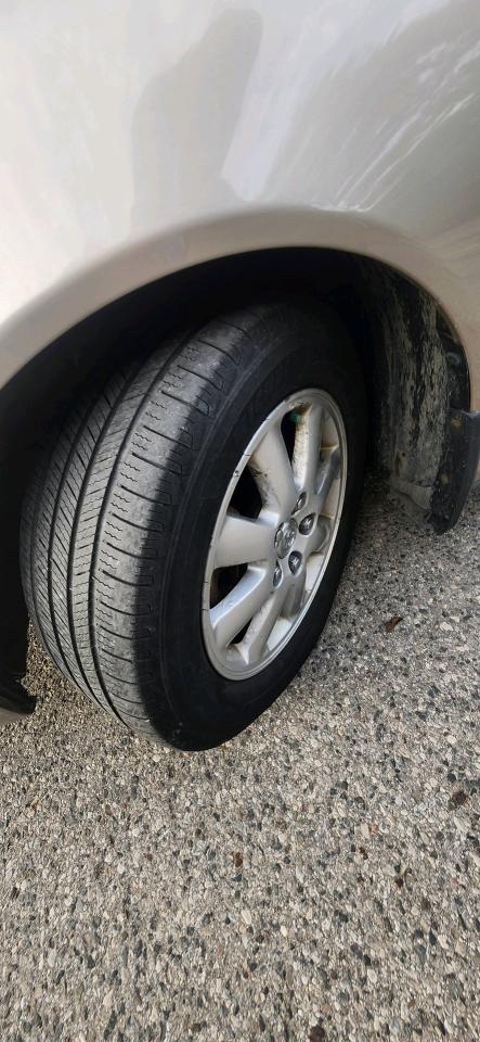 2003 Toyota Camry XLE V6 Auto Leather Roof Alloys Photo