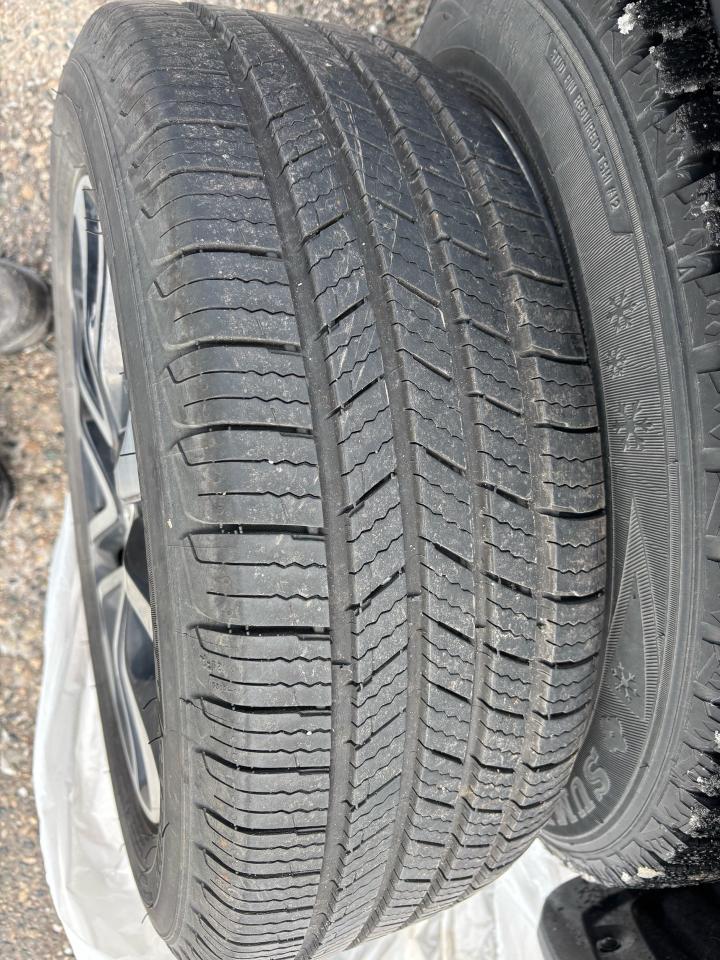 2017 Honda HR-V EX-L w/Navi 4WD Photo