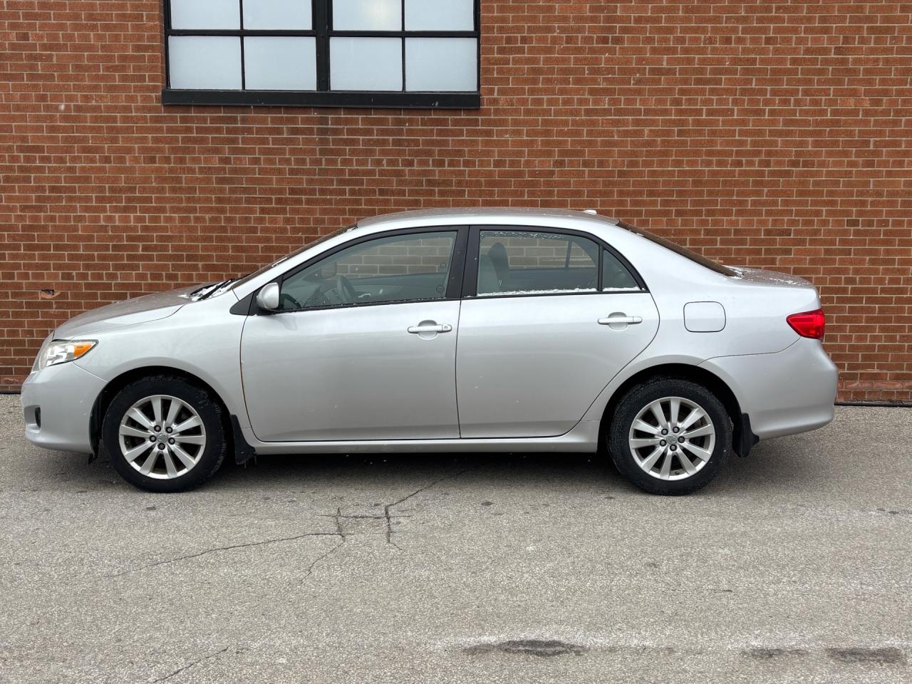 2010 Toyota Corolla 4DR SDN AUTO CE Photo2