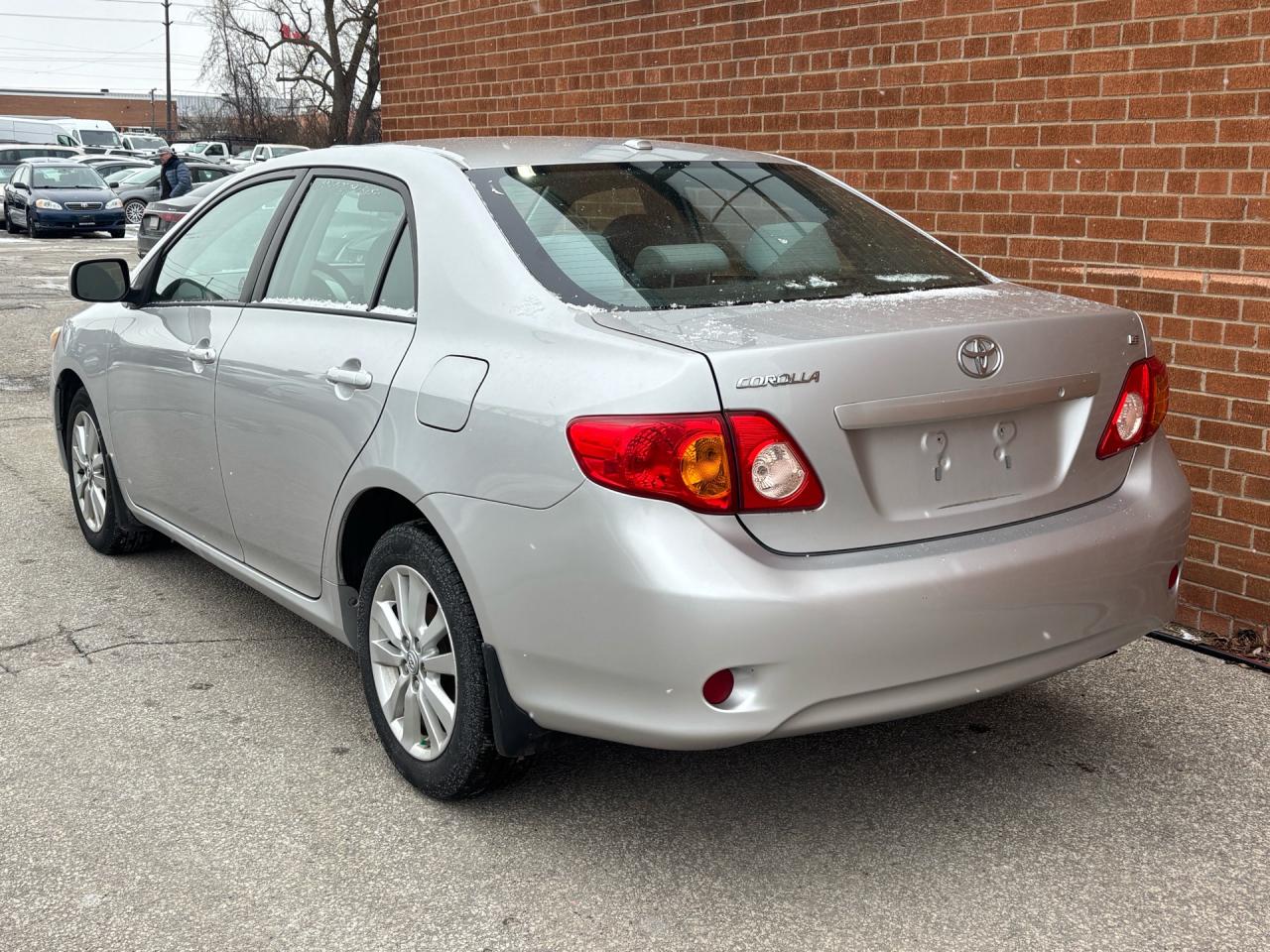 2010 Toyota Corolla 4DR SDN AUTO CE Photo4