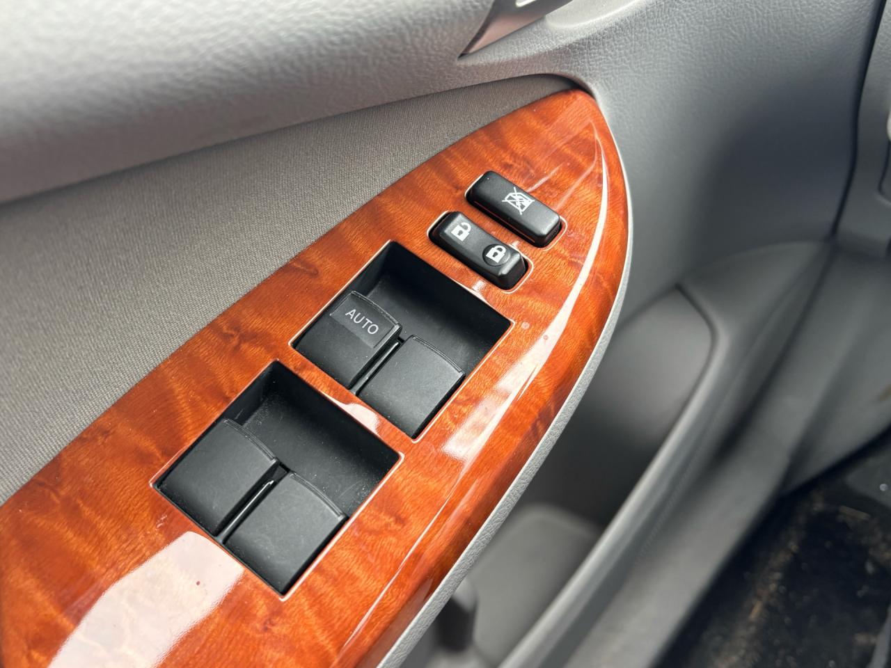 2010 Toyota Corolla 4DR SDN AUTO CE Photo