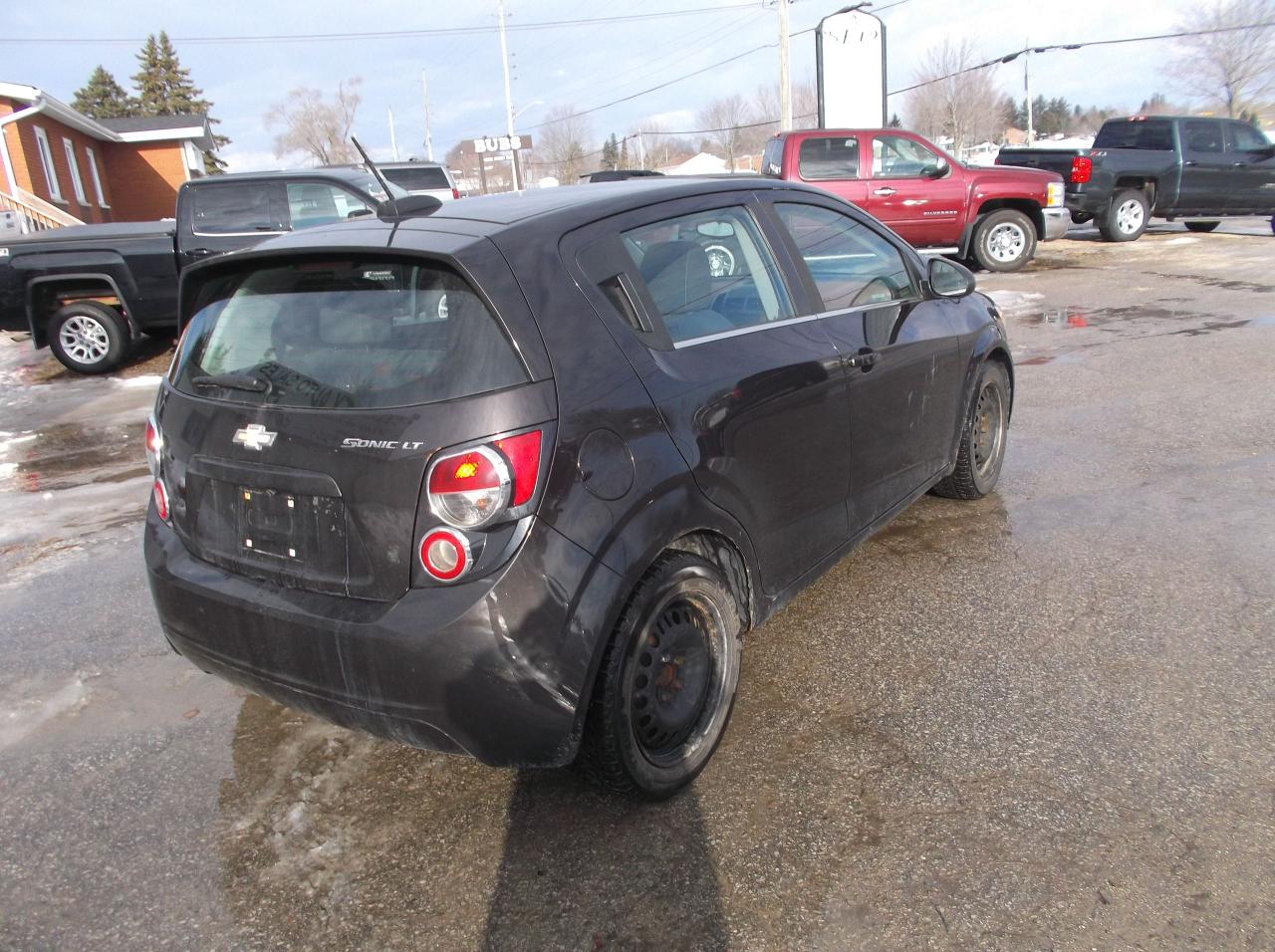 2015 Chevrolet Sonic LT Photo4