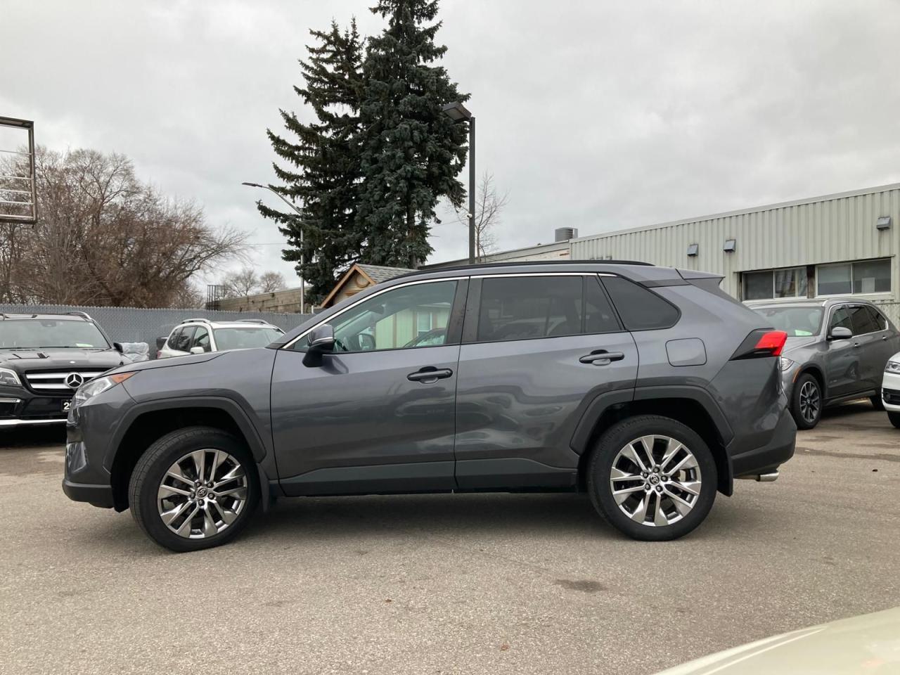 2021 Toyota RAV4 AWD NO ACCIDENT LEATHER SEATS BLINDSPOT SUNROOF Photo