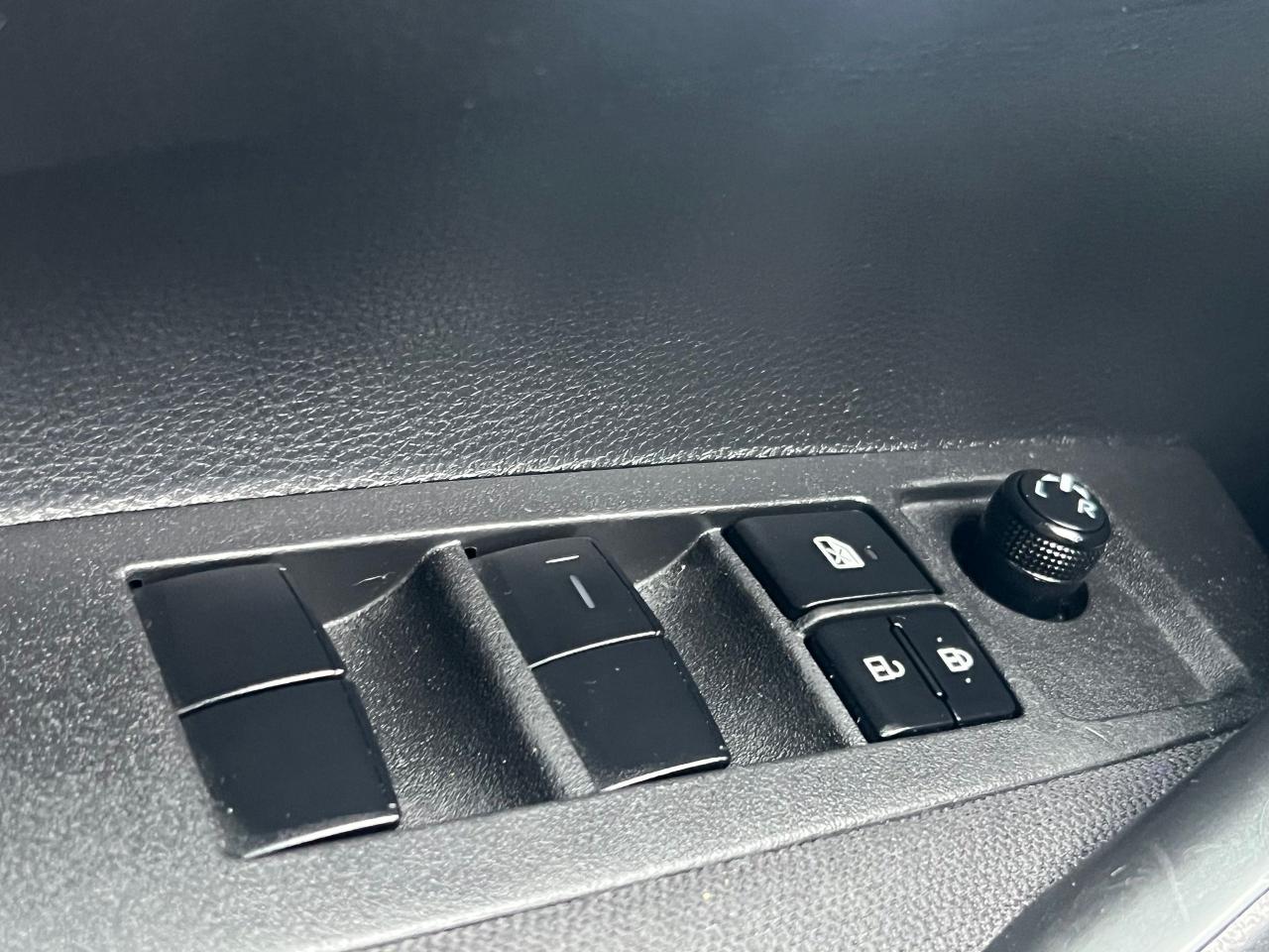 2020 Toyota Corolla LE-BACK CAM-HEATED SEATS-BLUETOOTH &MORE! Photo