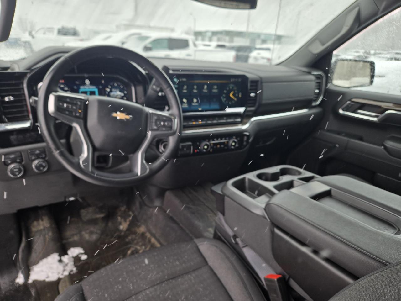 2024 Chevrolet Silverado 1500 LT Photo