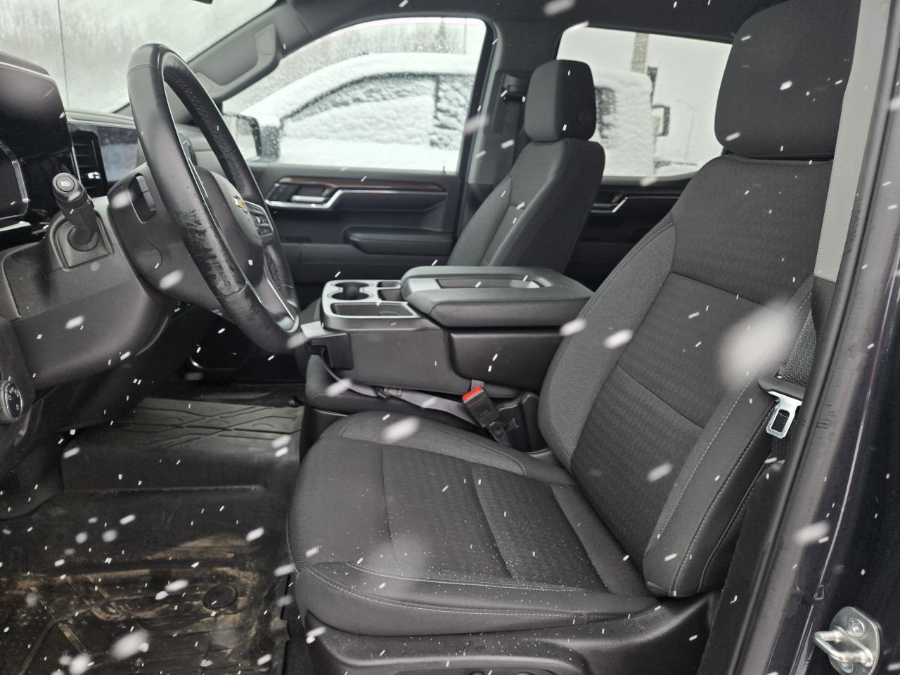 2024 Chevrolet Silverado 1500 LT Photo