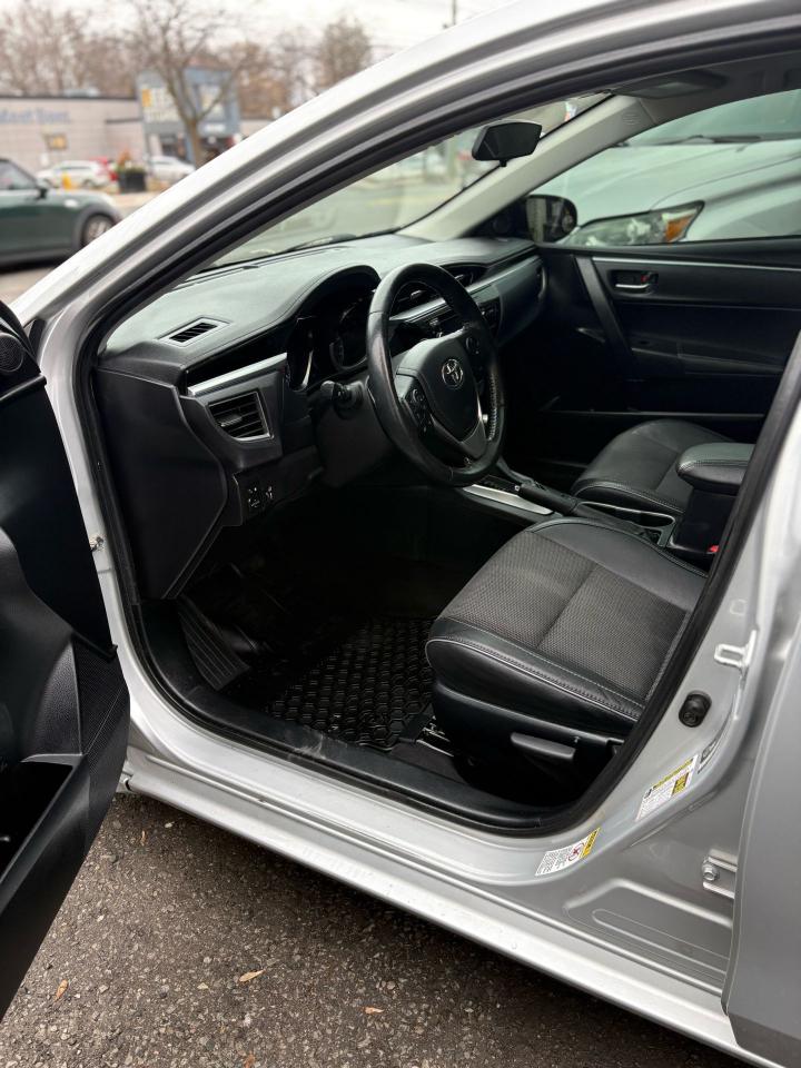 2016 Toyota Corolla S Photo3