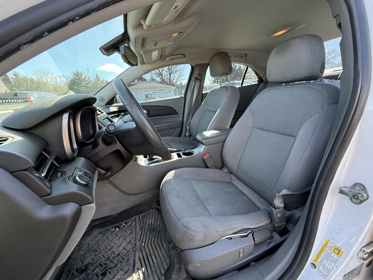 2015 Chevrolet Malibu LS Photo