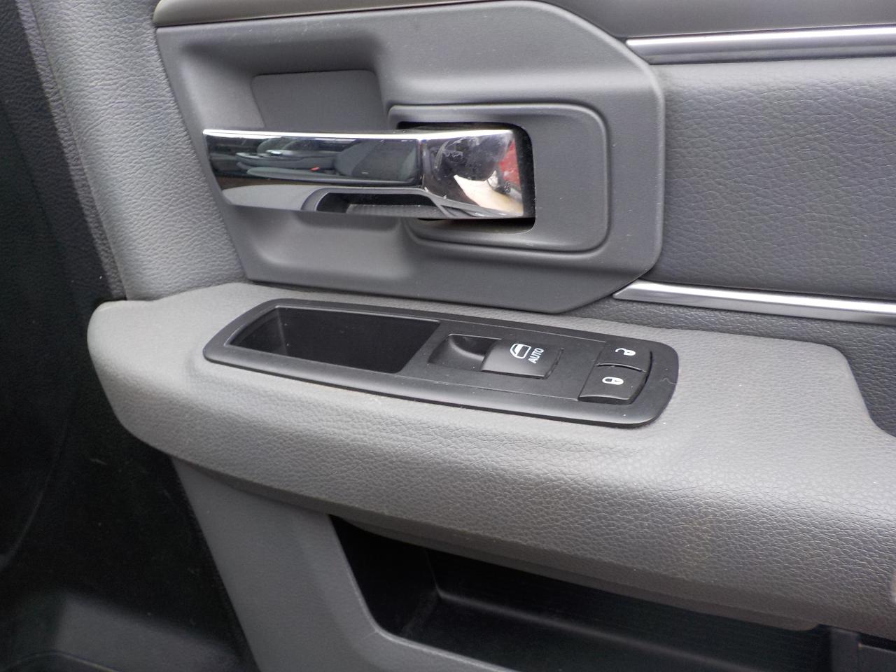 2015 RAM 1500 Big Horn Photo