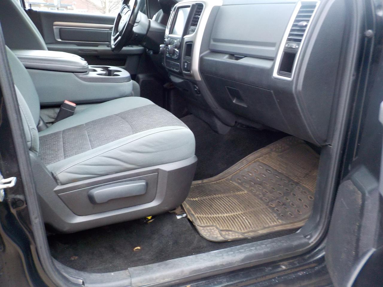 2015 RAM 1500 Big Horn Photo