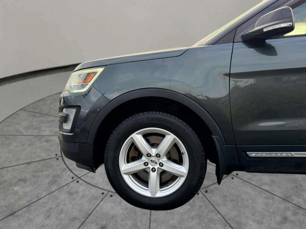 2016 Ford Explorer 4WD 4dr XLT Photo