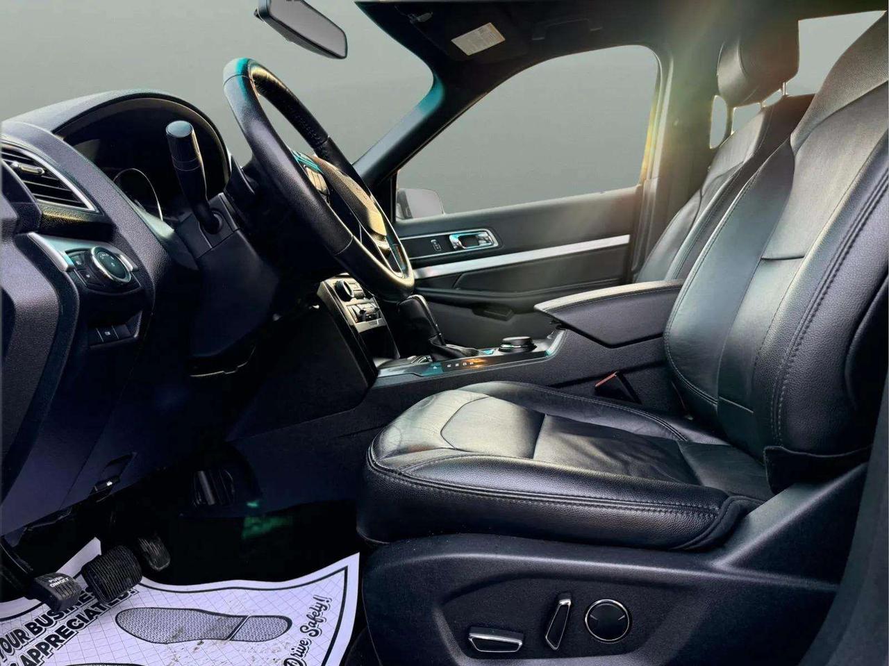 2016 Ford Explorer 4WD 4dr XLT Photo