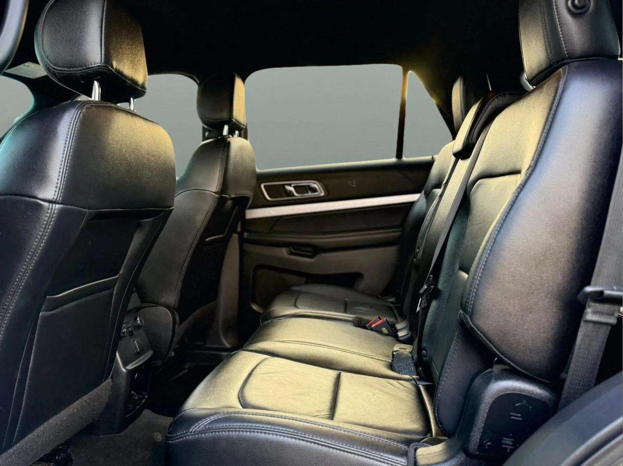 2016 Ford Explorer 4WD 4dr XLT Photo