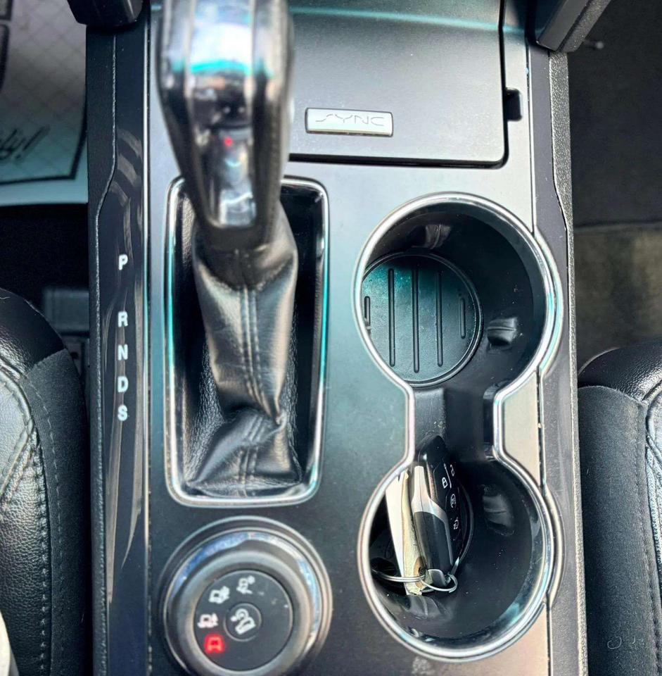 2016 Ford Explorer 4WD 4dr XLT Photo