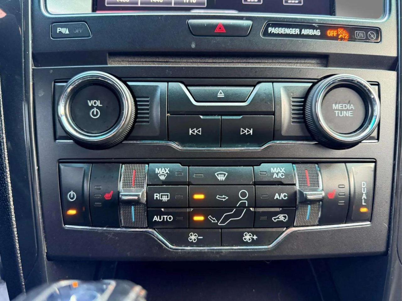 2016 Ford Explorer 4WD 4dr XLT Photo