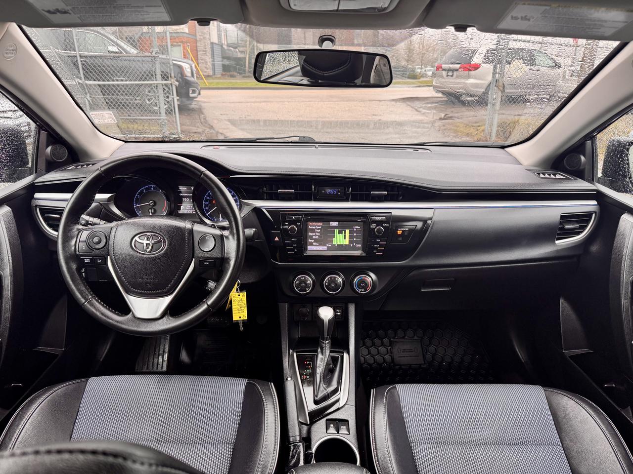 2016 Toyota Corolla FINANCING AVAILABLE Photo10