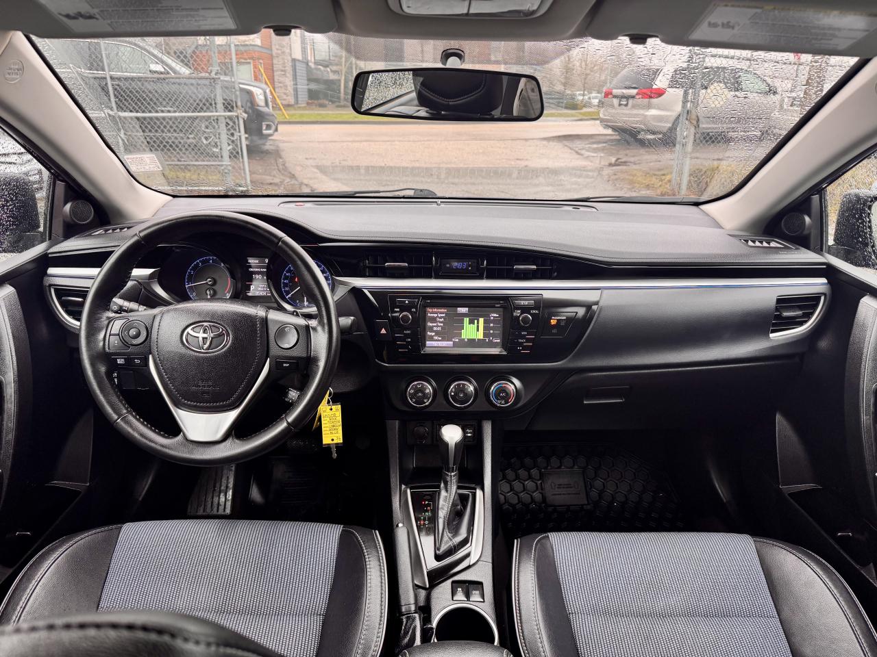 2016 Toyota Corolla FINANCING AVAILABLE Photo10