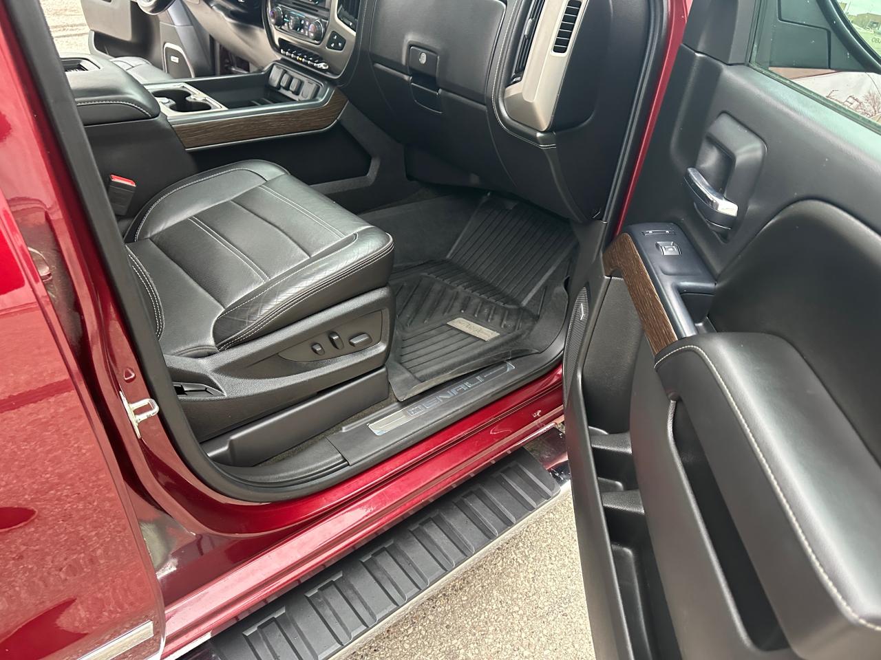 2017 GMC Sierra 1500 Denali Ultimate 6.2L Full Jam Photo