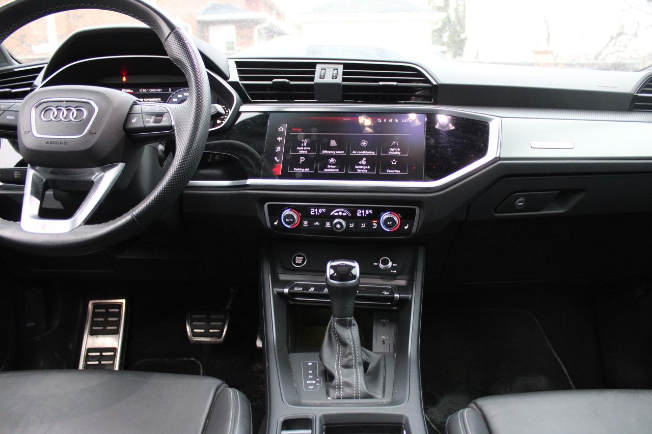 2024 Audi Q3 Progressiv 45 TFSI quattro Photo