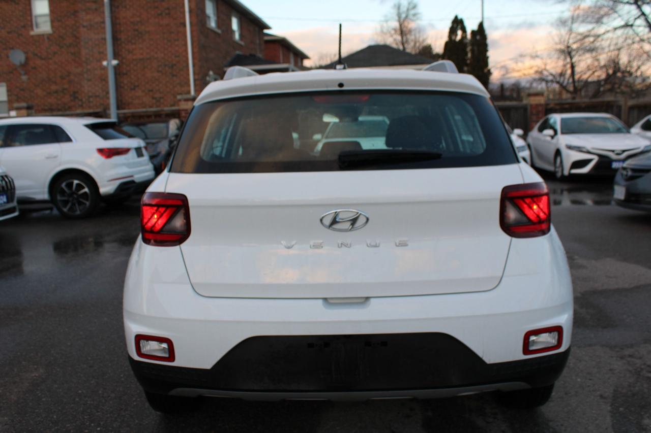 2024 Hyundai Venue PREFERRED Photo
