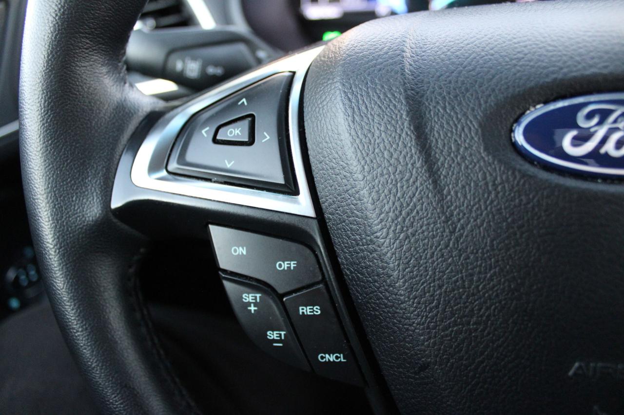 2024 Ford Edge Titanium AWD Photo